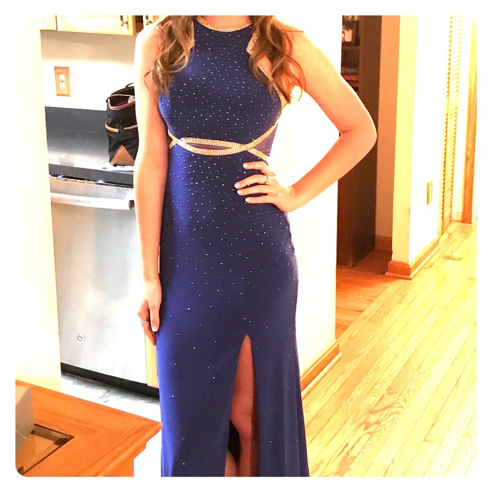 Beautiful sparkly royal blue prom dress